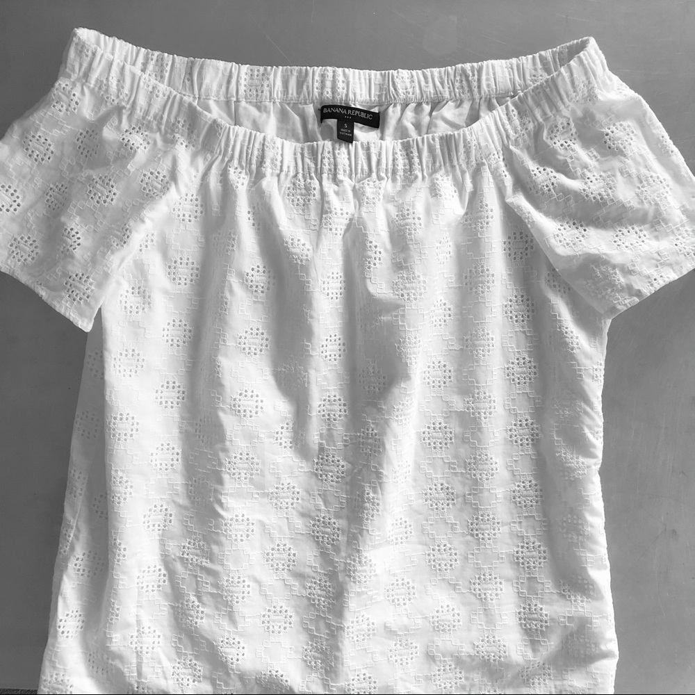 ⭐️Banana Republic⭐️New White Eyelet Lace Off shoulder Short Sleeve Blouse Top